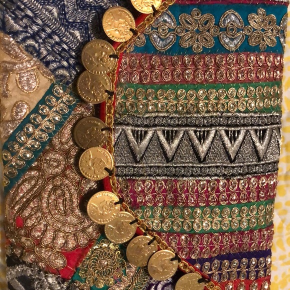 Indian designer hand embroidered clutch handbag - Picture 4 of 5